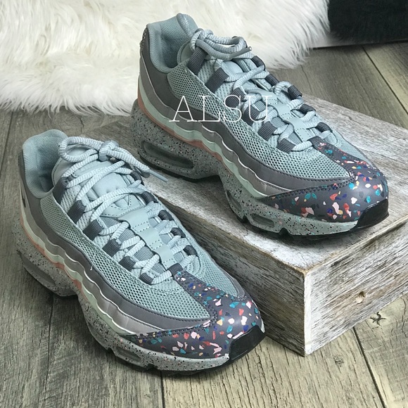 NWT Nike Air Max 95 SE Light Pumice W AUTHENTIC - Picture 2 of 8